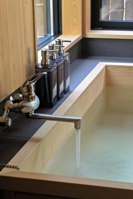 Hinoki No Ie - Cottage With Natural Hot Spring In A Cypress Bathtub Shika Exterior foto