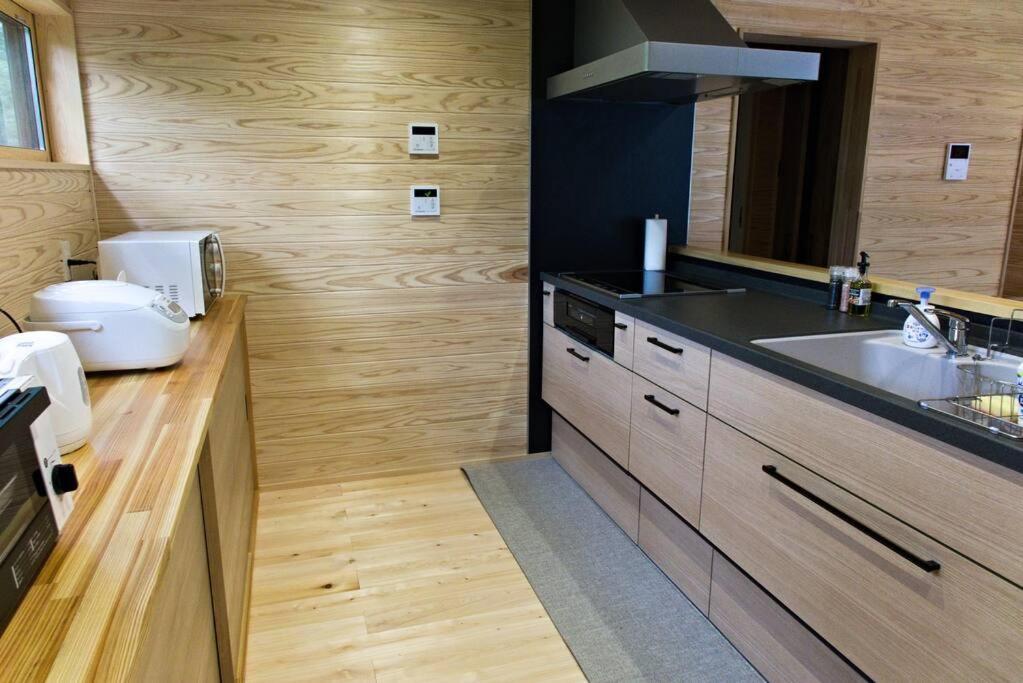Hinoki No Ie - Cottage With Natural Hot Spring In A Cypress Bathtub Shika Exterior foto
